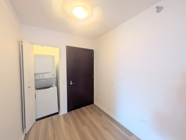 Photo - 33 W Ontario St Unidad 20F