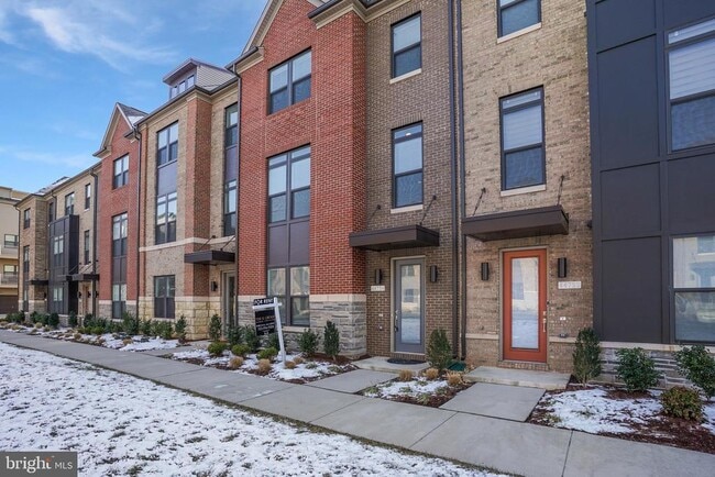 Photo - 44734 Roosevelt Sq