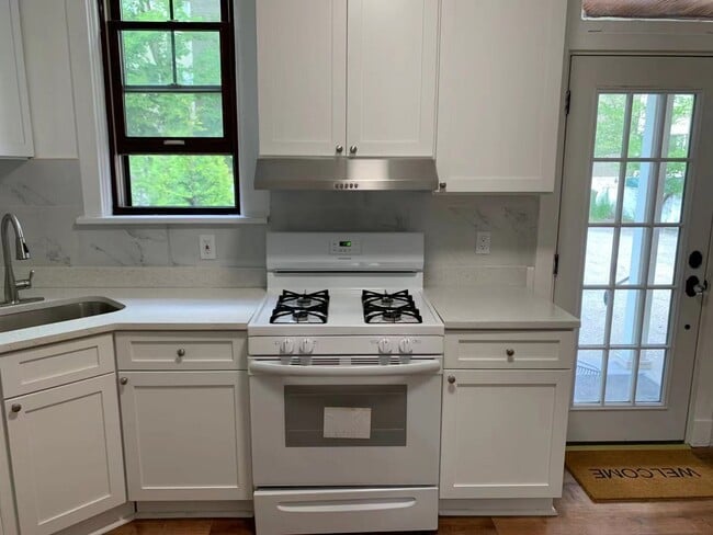 Photo - 2019 Wightman St