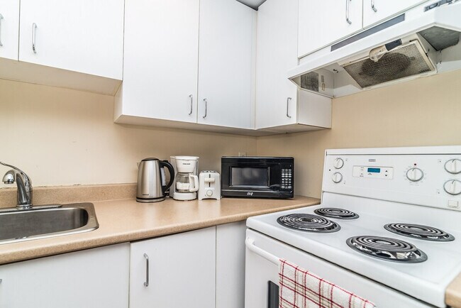 Photo - 1211 Rue Ste-Élisabeth Unit SI ID1261835P