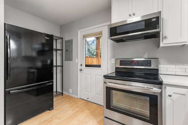 Photo - 7 NE Morris St