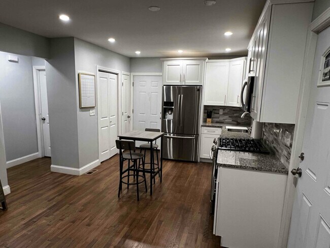 Photo - 2556 Main St Unit 2 BR, 1 Bath