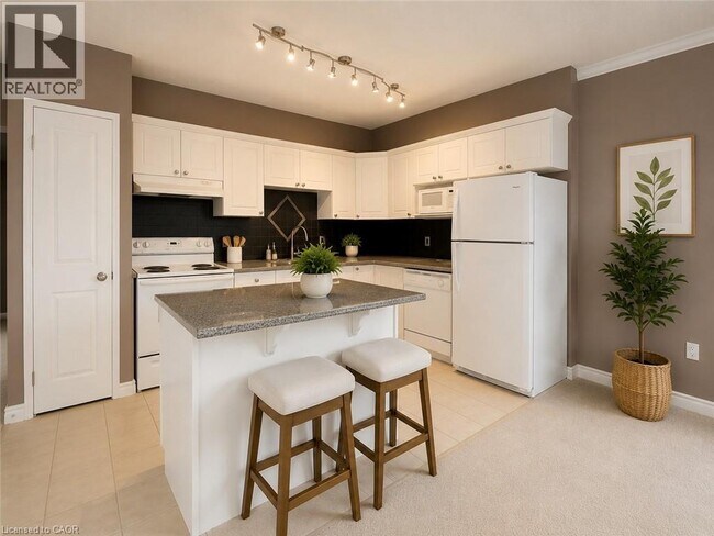 Photo - 255 Keats Way Unit 606