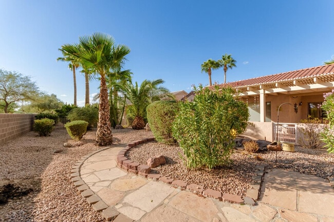 16215 W Desert Winds Dr