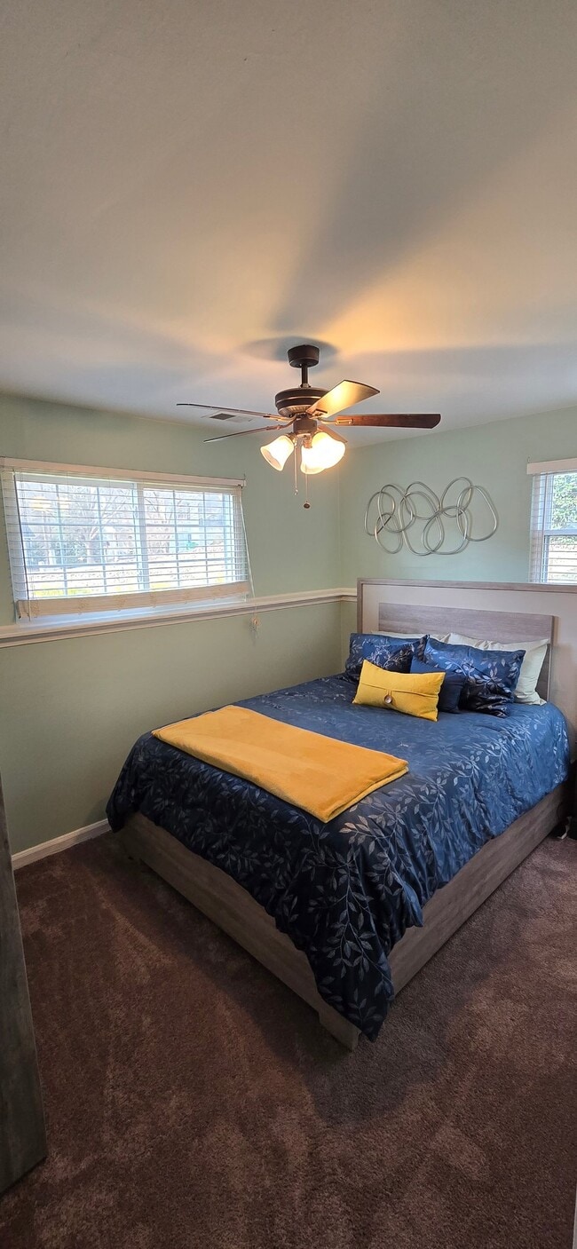 Photo - 1610 Oak Knoll Ln