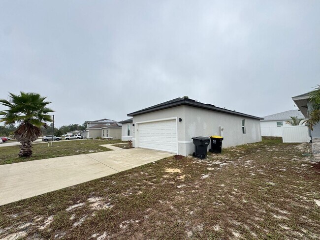 Photo - INCREDIBLE 4 Bedroom, 2 Bathroom Home in Poinciana!