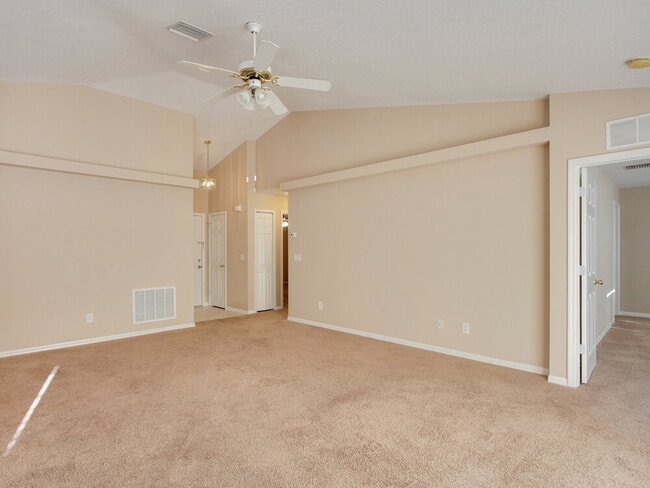 Photo - 6010 33rd Dr E