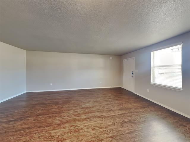 Photo - 215 Bobbie Ann Ct