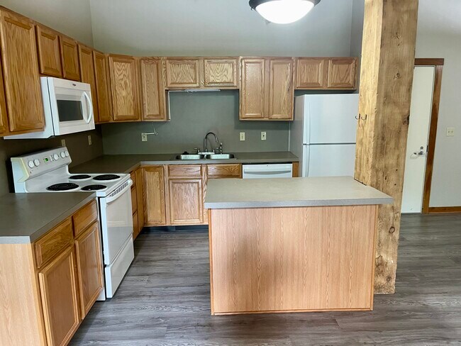 Photo - 940 Monroe Ave NW Unidad 356