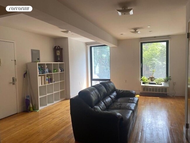 Photo - 2066 5th Ave