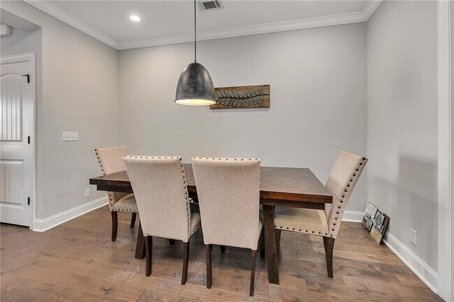 Photo - 505 Mariners Cir