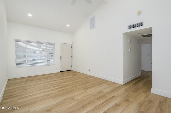 Photo - 1132 W Laguna Azul Ave