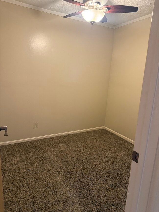 Photo - 290 Dorwil Dr