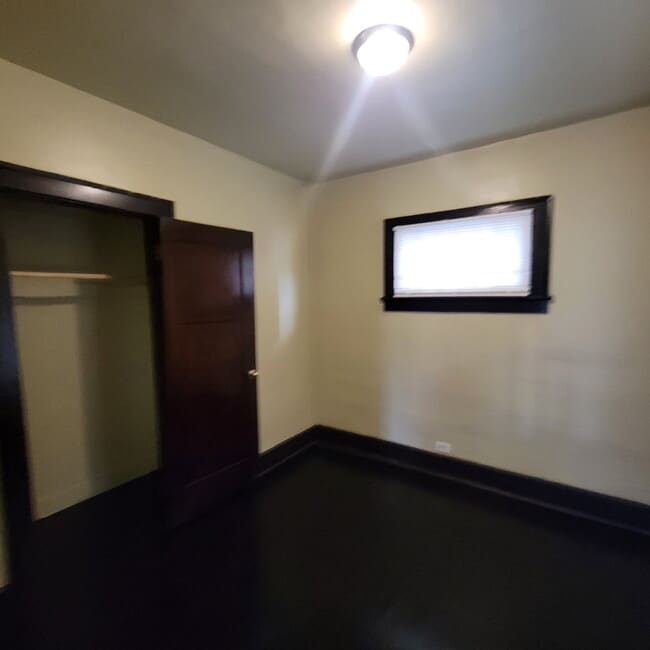 "Charming 3-Bed Oasis with Full Bath on East New York Street, Indianapolis!"
