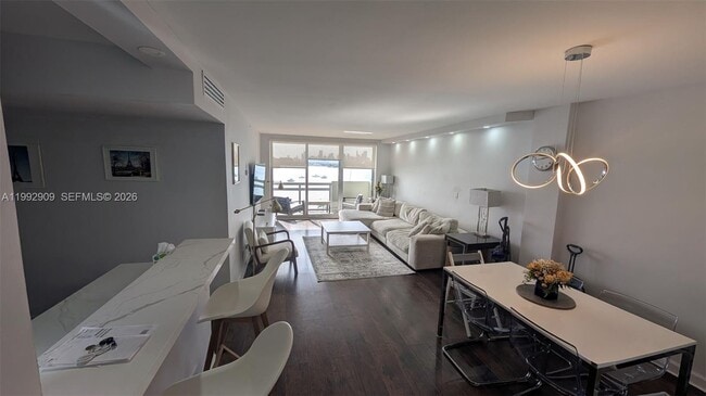 1500 Bay Rd Unit 822S