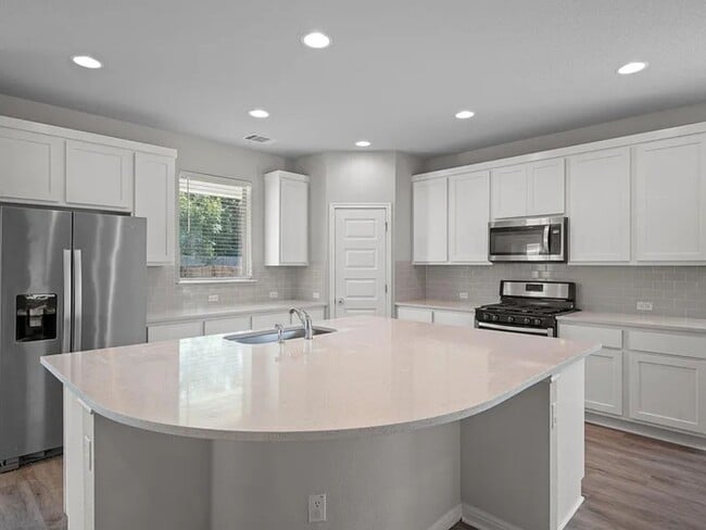 Photo - 112 Driftwood Hills Way