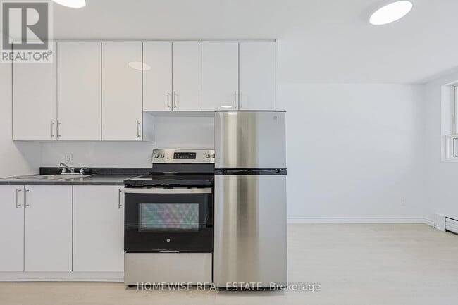 Photo - 2204 Dufferin St Unit 107