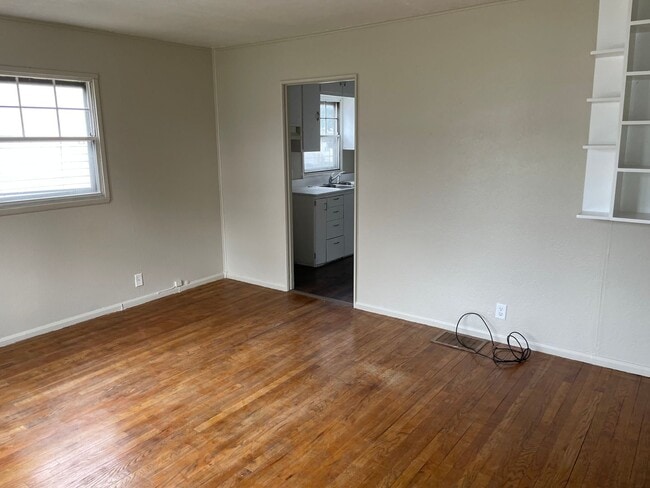 Photo - 2 Bedroom/1 Bathroom Home For Lease