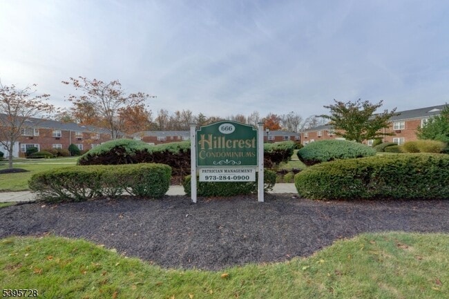 Building Photo - 666 Bloomfield Ave Unit 7