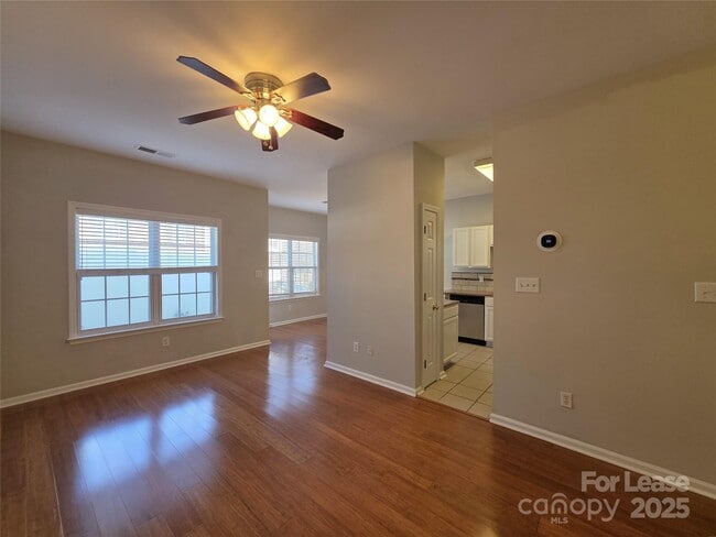 Photo - 2107 Lennoxshire Square Ct