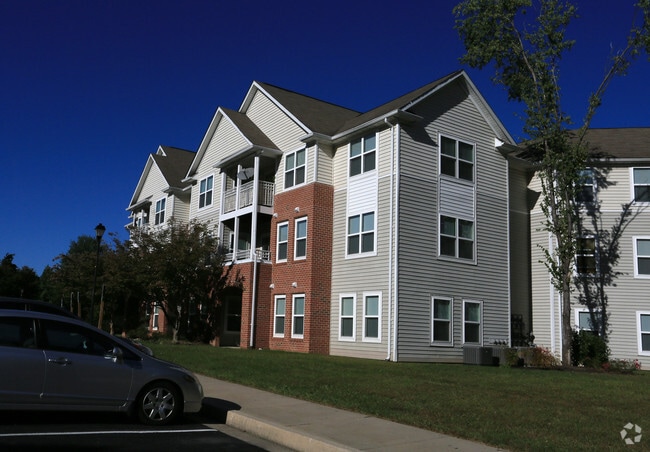 Orchard Crossing Apartments
