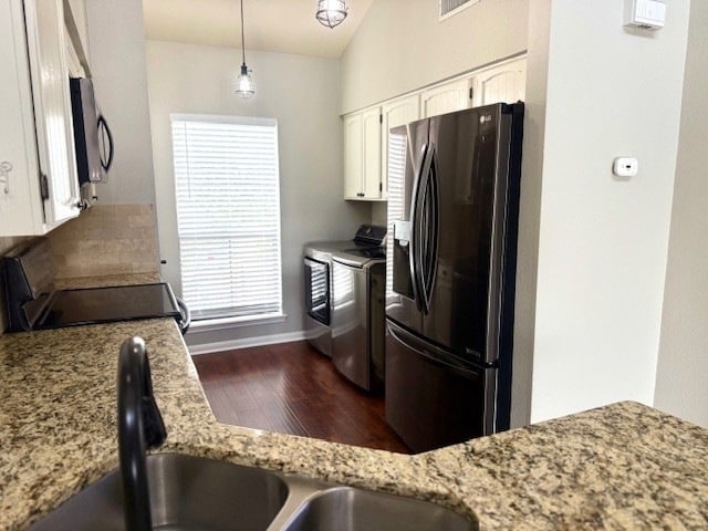 Photo - 178 April Point Dr N