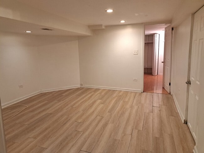 Photo - 5310 W Pensacola Ave Unidad GR