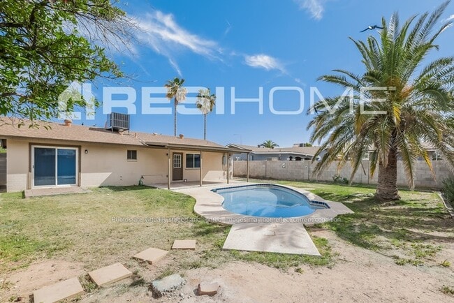 Photo - 47 E Indigo St