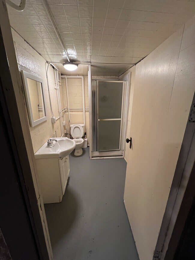 Photo - 220 N Graylynn Dr