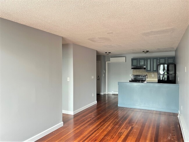 Photo - 32 Main St Unit 3C