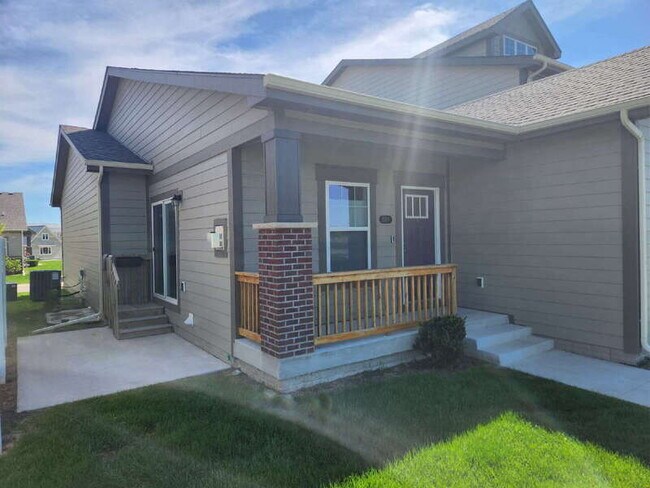 Photo - 524 SW Heritage Ln