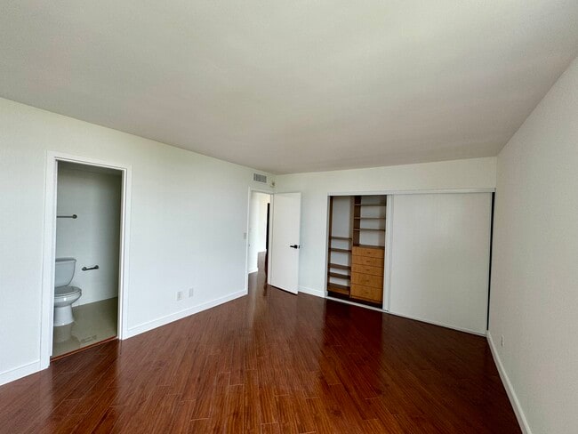 Photo - 2020 NE 135th St Unit #810