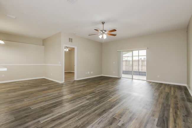 Photo - 13417 Silvercreek Dr