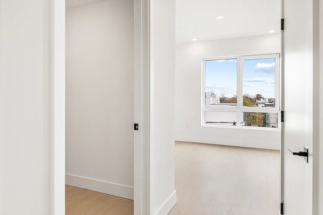 Photo - 2139 N 10th St Unit B02