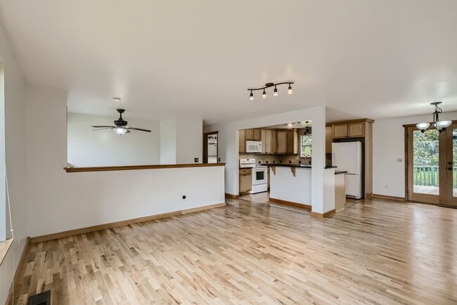 Photo - Gorgeous 5 Bed 2.5 Bath Renton Home @ The Ideal Location!