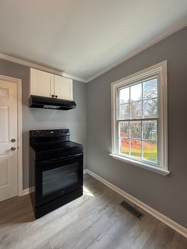 Photo - Newly Renovated!