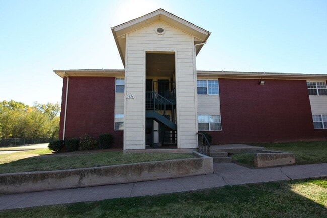 Photo - 2502 N Kelley Ave Unit #2502
