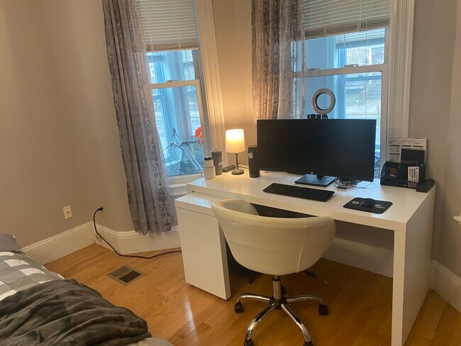 Building Photo - 51 Rindge Ave Unit 1 Rental