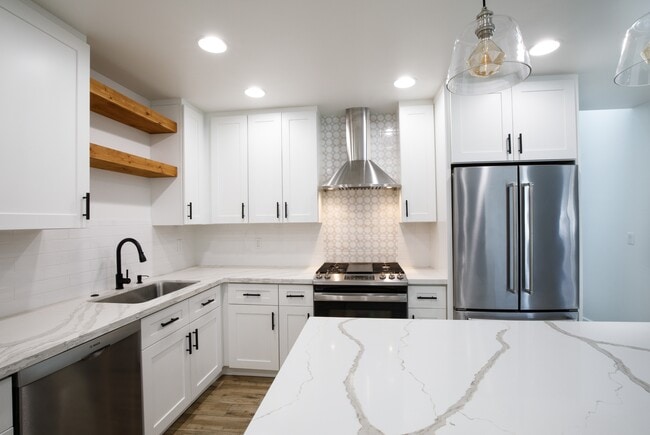 Photo - 4427 E Turney Ave