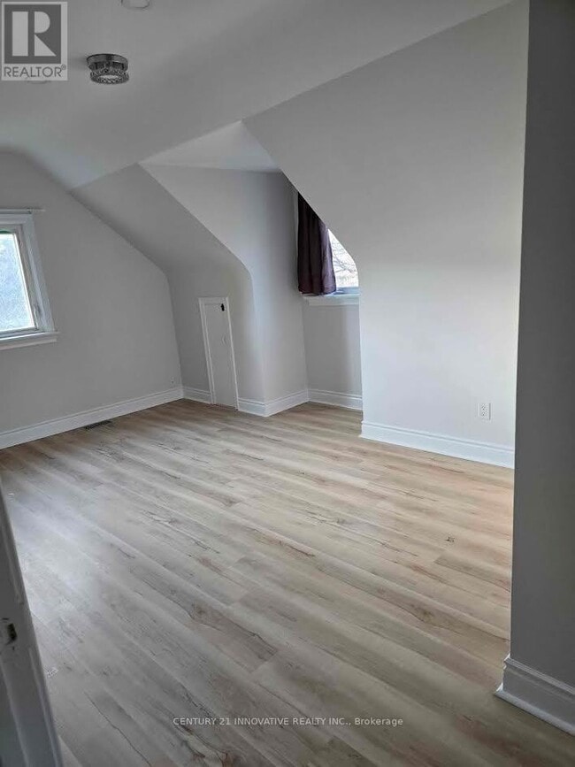 Photo - 1377 Stouffville Rd