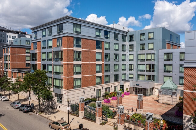 50 W Broadway Exterior
