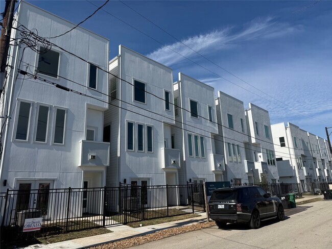 Photo - 6350 Culberson St