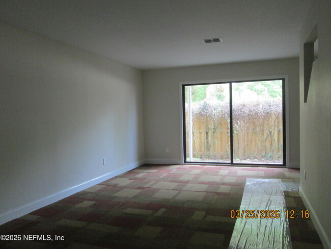 Photo - 1200 Bretta St