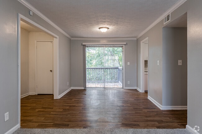 2BR, 1BA - 1,147SF