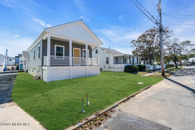 Photo - 1708 B St