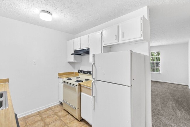 Photo - Redwood Manor