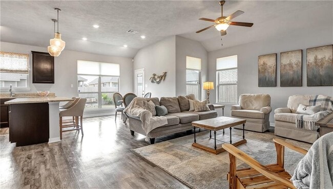 Photo - 3863 Still Creek Loop