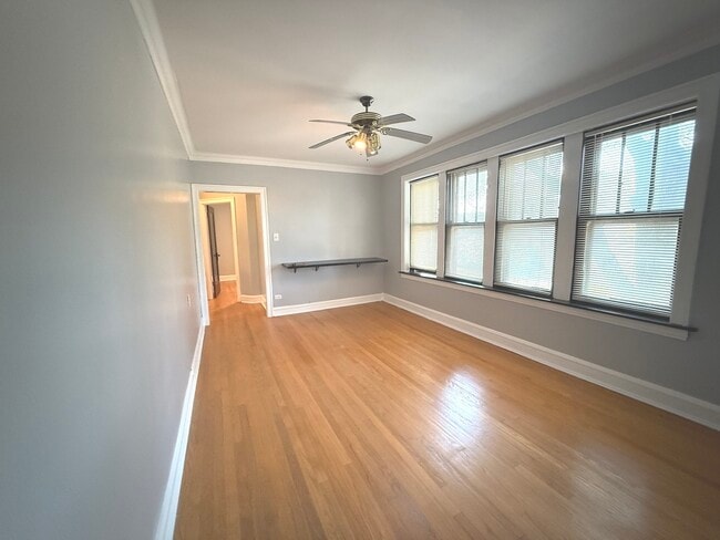 Photo - 7759 S Prairie Ave Unit 2