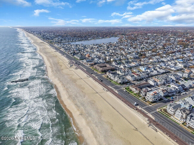 Photo - 103 17th Ave