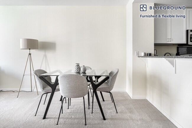 Photo - 550 Moreland Way Unidad FL4-ID437